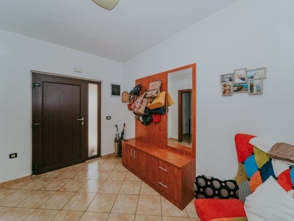 Pula | Galižana | Samostojna enonadstropna hiša na samem