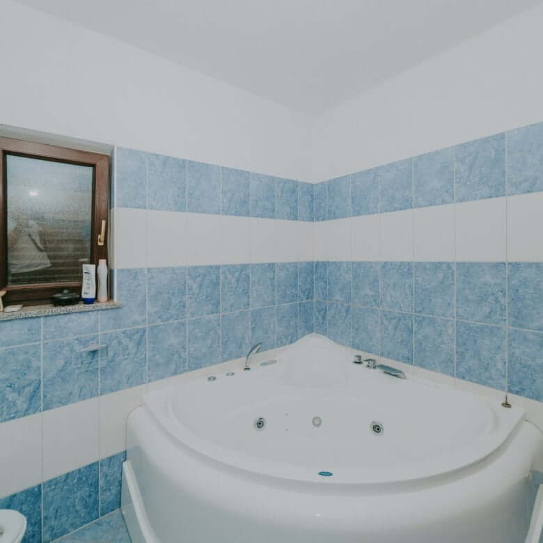 Pula | Galižana | Samostojna enonadstropna hiša na samem