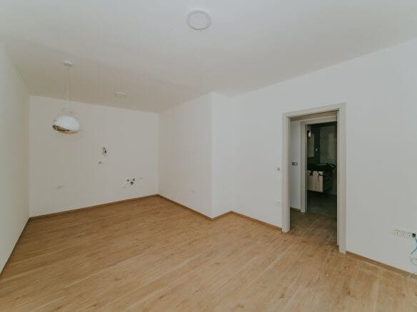 Zambratija | Wohnung im Erdgeschoss mit Garten