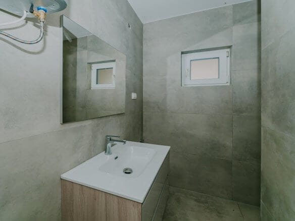 Zambratija | Apartma v pritličju z vrtom