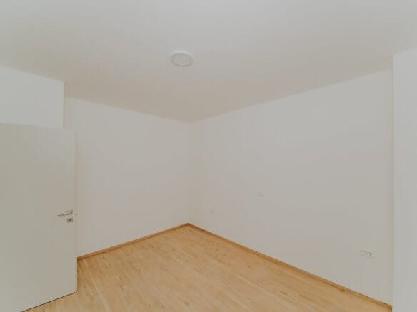 Zambratija | Apartma v pritličju z vrtom