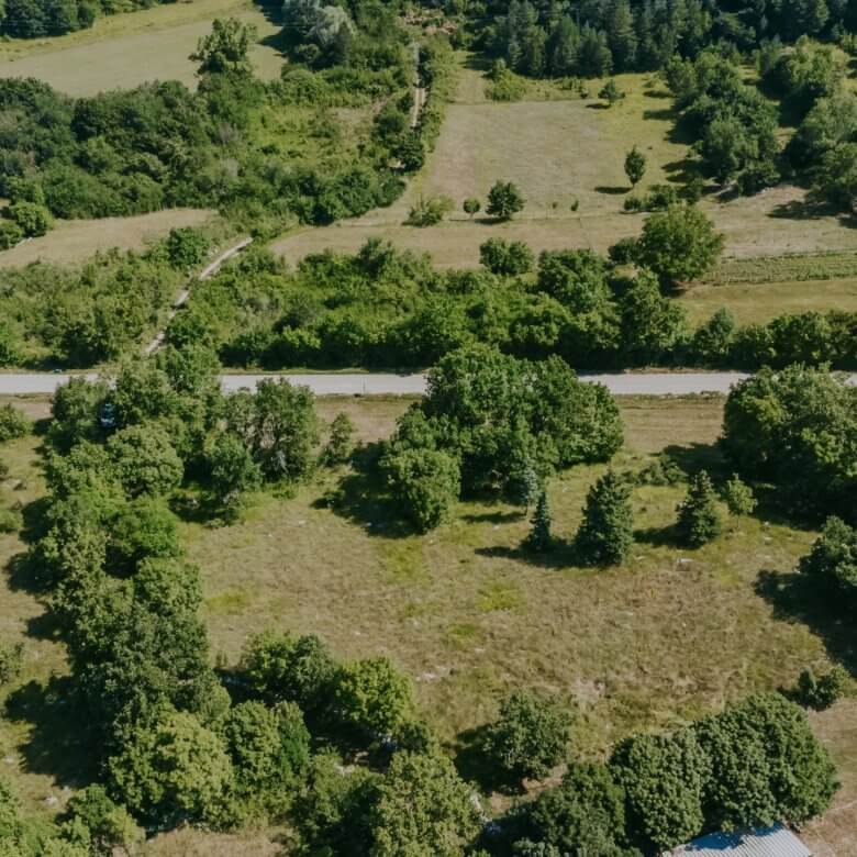 Buje okolica | Zazidljivo zemljišče na odlični lokaciji