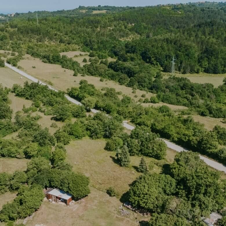 Buje surroundings | Building land in an excellent position