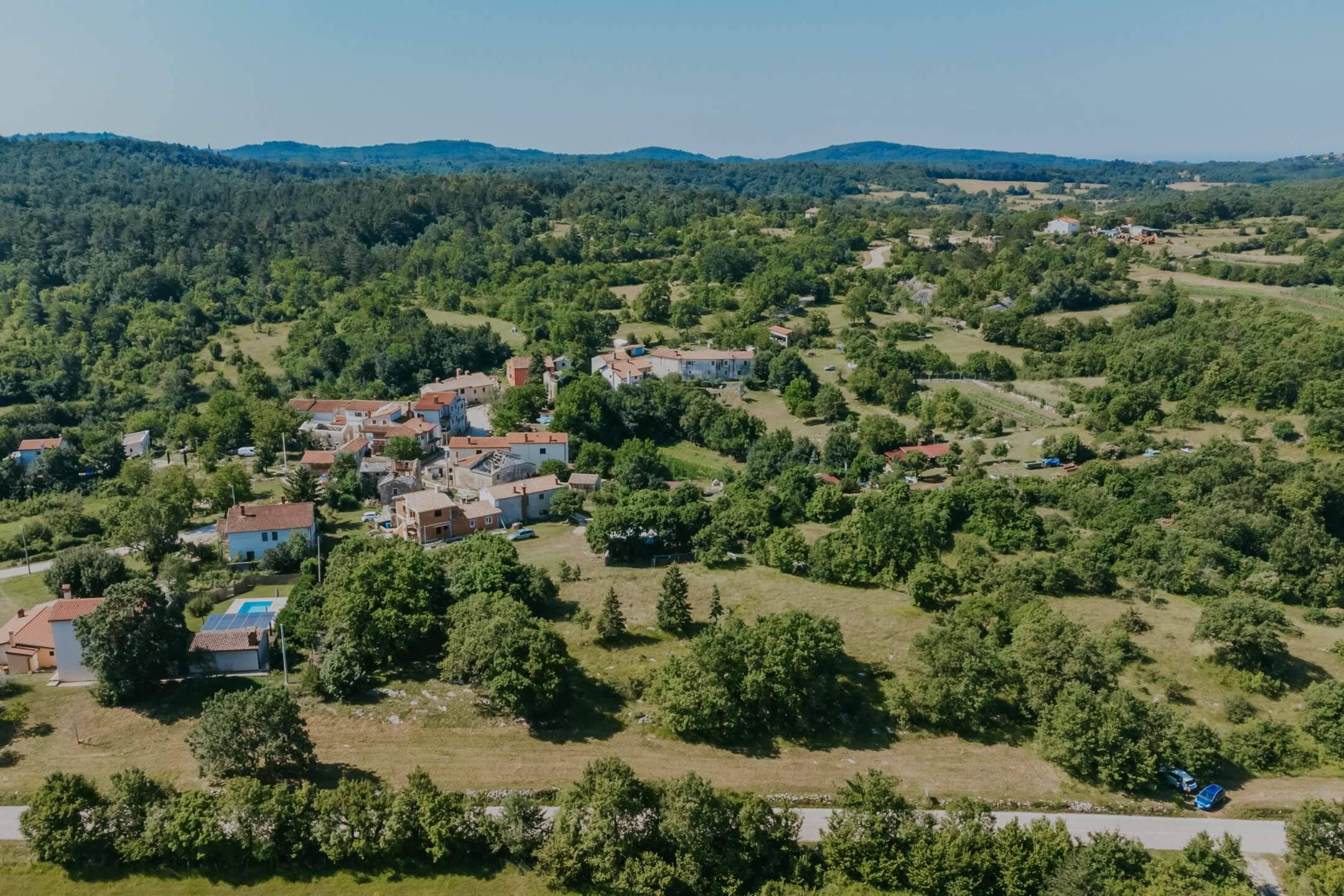 Buje surroundings | Building land in an excellent position