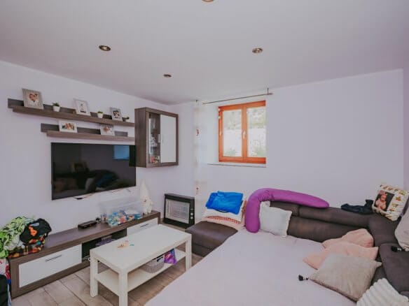 Buje okolica | Posest na samem z velikim potencijalom