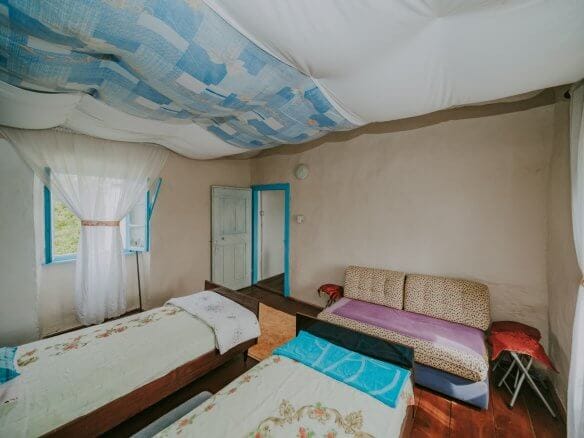 окрестности Штерны | Рядный каменный дом в уединенном районе с потенциалом