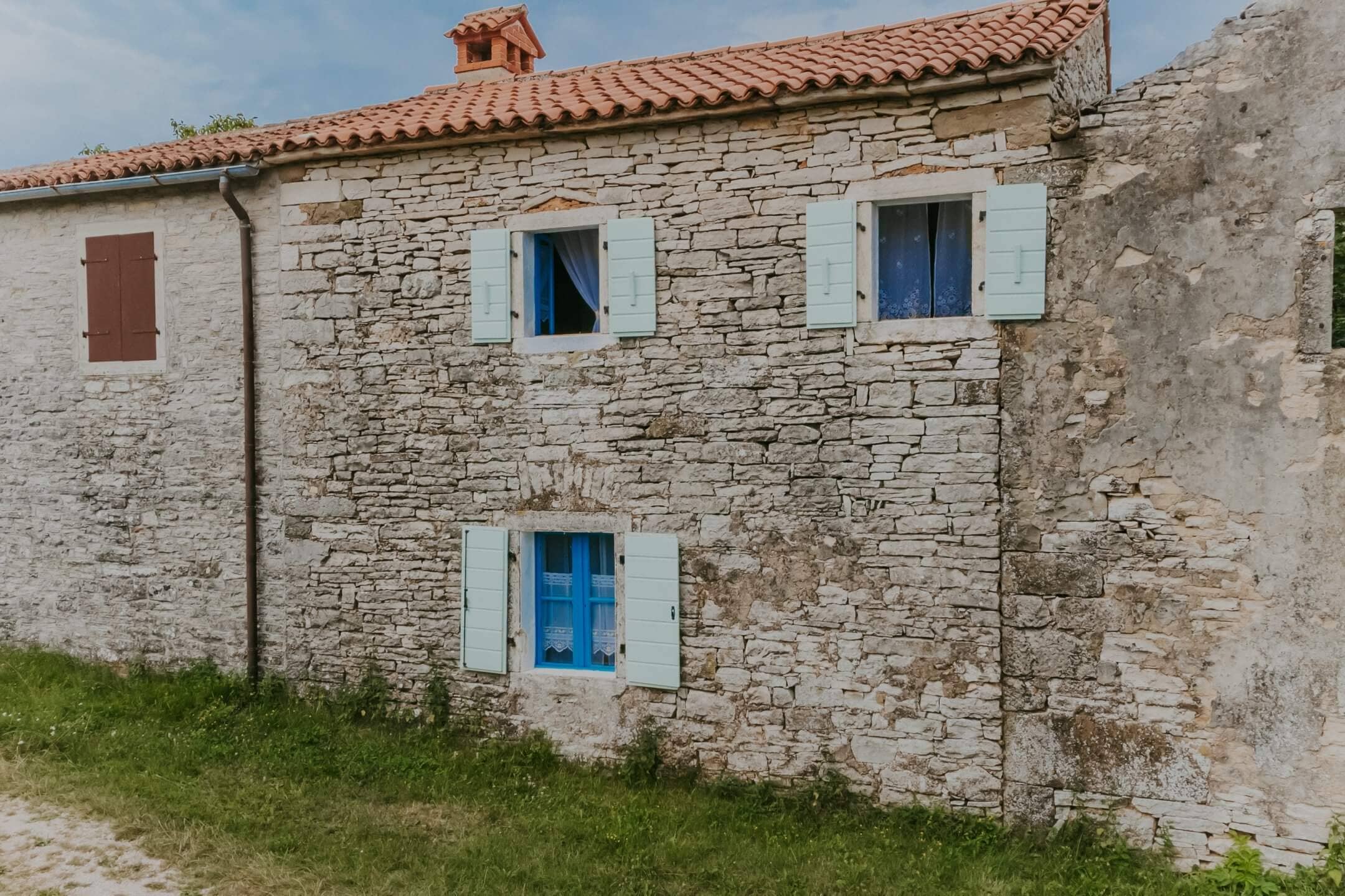 Šterna surroundings | Terraced stone house in a secluded area with potential