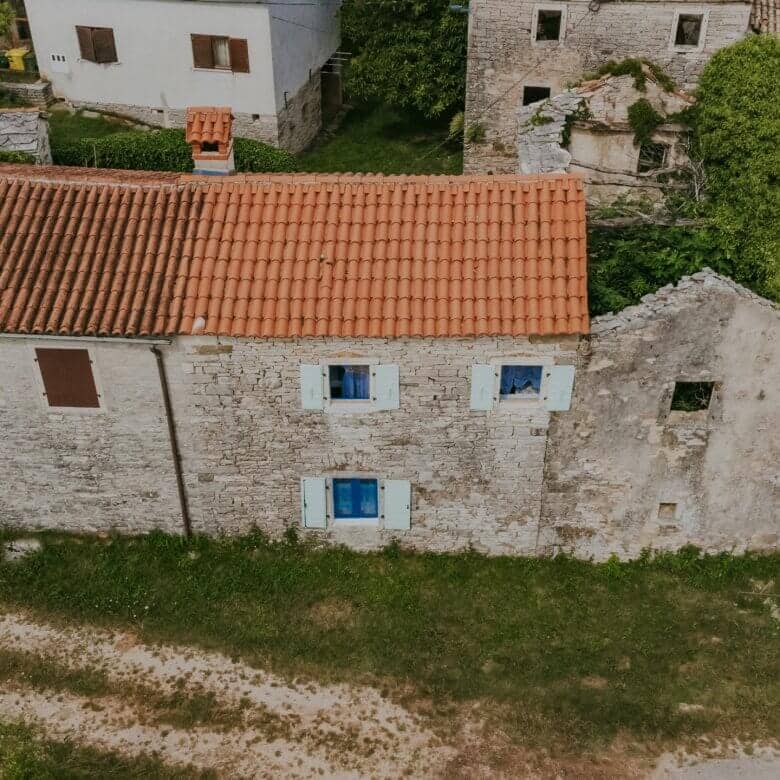 Šterna surroundings | Terraced stone house in a secluded area with potential
