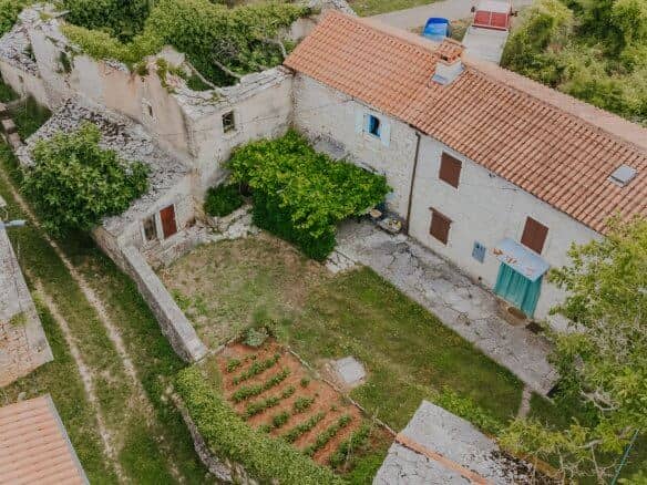 Šterna surroundings | Terraced stone house in a secluded area with potential