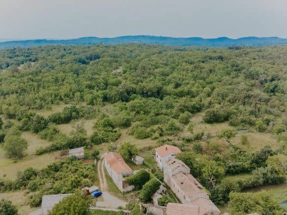 Šterna surroundings | Terraced stone house in a secluded area with potential