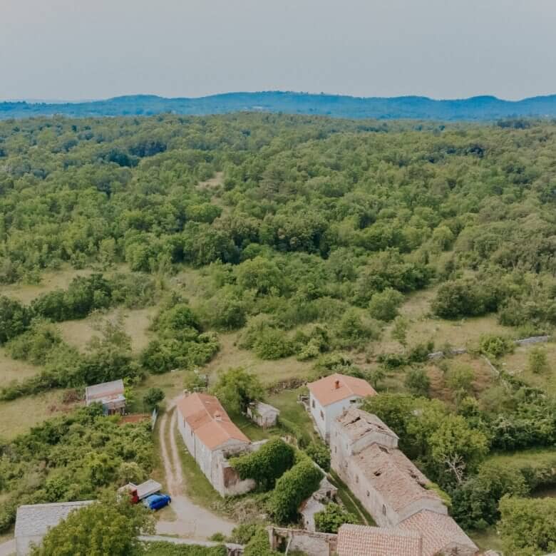 Šterna surroundings | Terraced stone house in a secluded area with potential