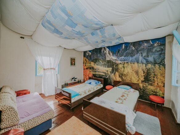 окрестности Штерны | Рядный каменный дом в уединенном районе с потенциалом