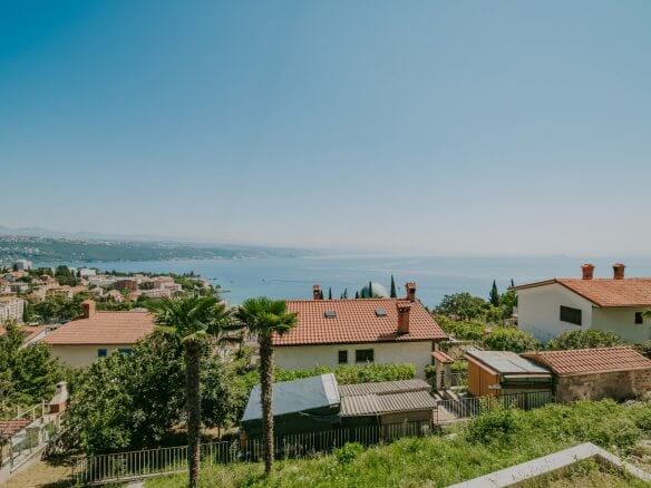 Opatija | Novi dizajnerski stan s pogledom na more