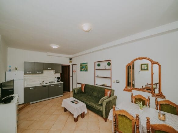 Umag | Petrovija | Zwei Wohnungen im Erdgeschoss zur Kapitalanlage