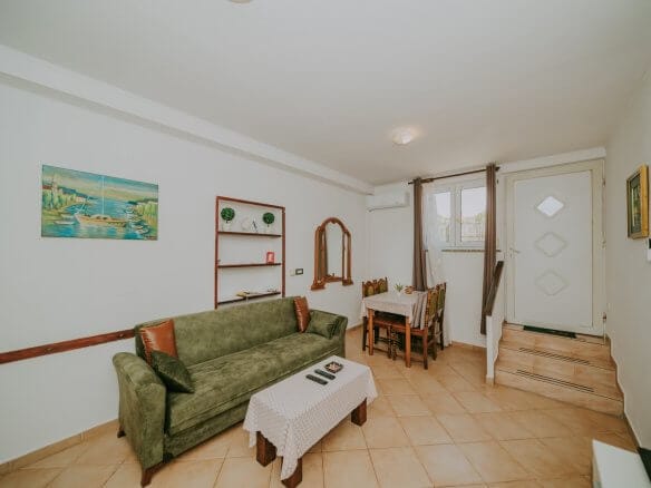 Umag | Petrovija | Zwei Wohnungen im Erdgeschoss zur Kapitalanlage