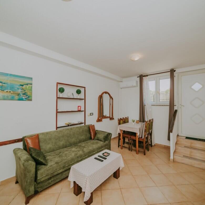 Umag | Petrovija | Zwei Wohnungen im Erdgeschoss zur Kapitalanlage