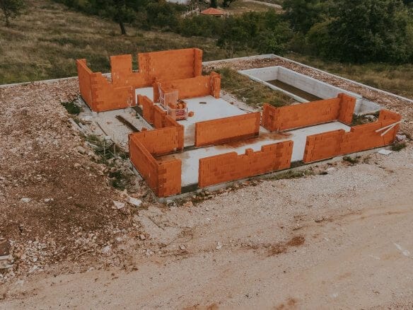 kastel buje casa su un piano di nuova costruzione con piscina in ottima posizione