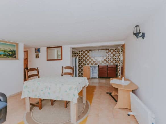Novigrad surroundings | Two apartments with a yard in a quiet location
