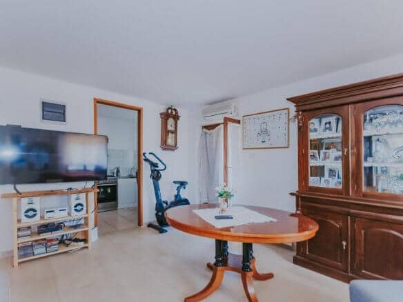Novigrad surroundings | Two apartments with a yard in a quiet location