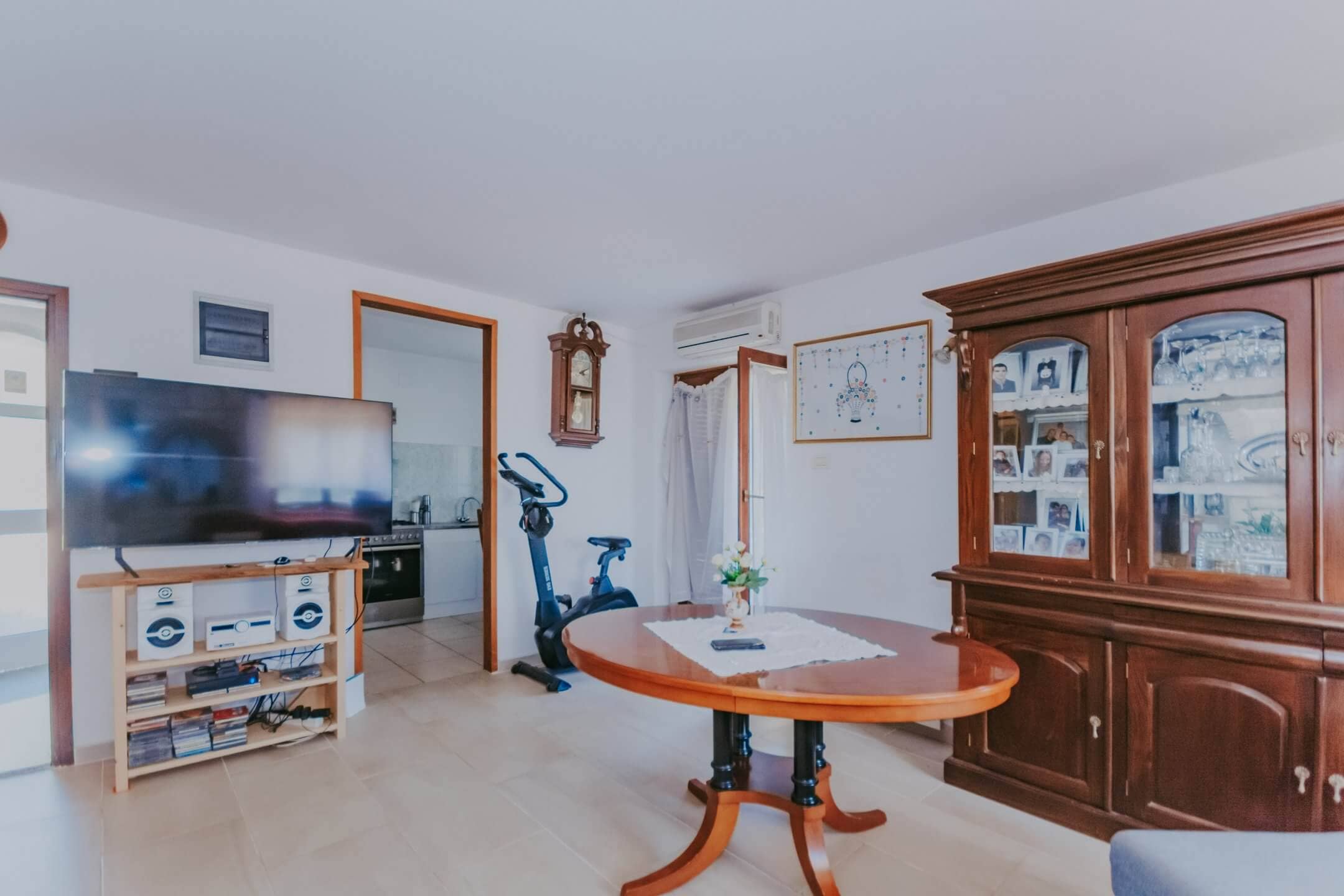 Novigrad surroundings | Two apartments with a yard in a quiet location