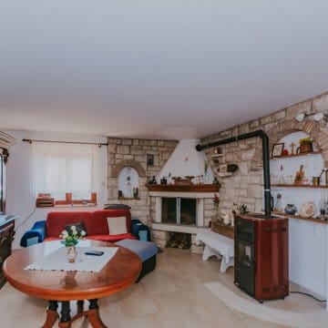 Dintorni di Cittanova | Due appartamenti con cortile in una posizione tranquilla