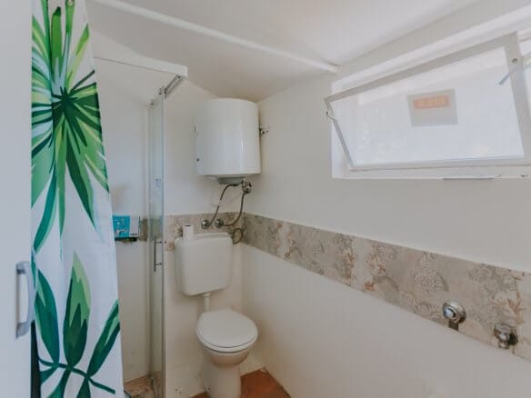 Новиград окрестности | Две квартиры с двором в тихом месте