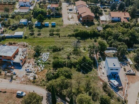 Кастель, земельный участок под застройку в отличном месте