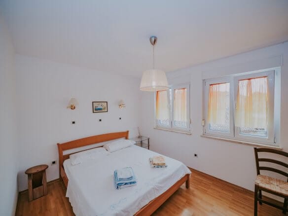 umag centro appartamento esclusivo prima fila al mare con garage e vista mare