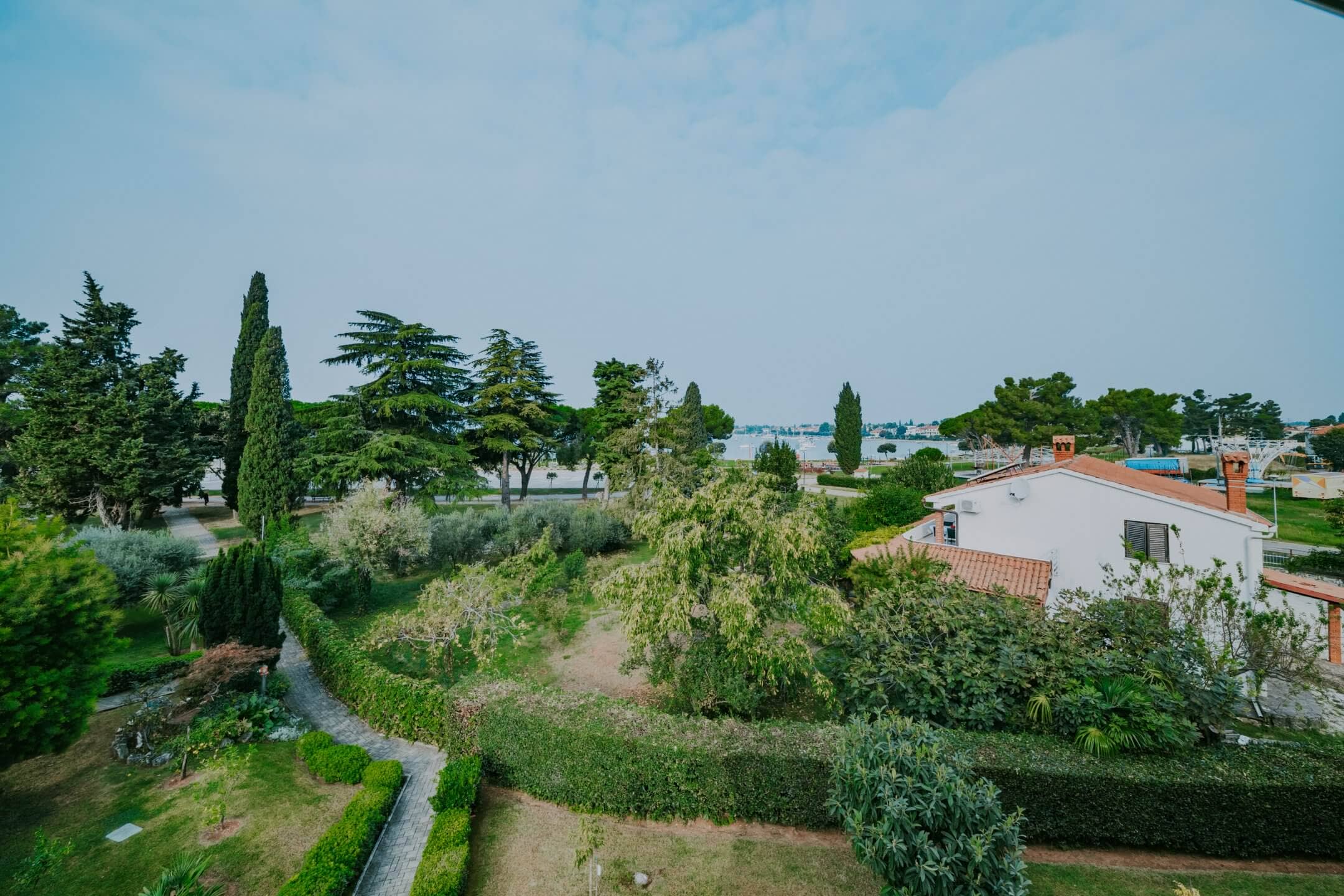 umag centro appartamento esclusivo prima fila al mare con garage e vista mare