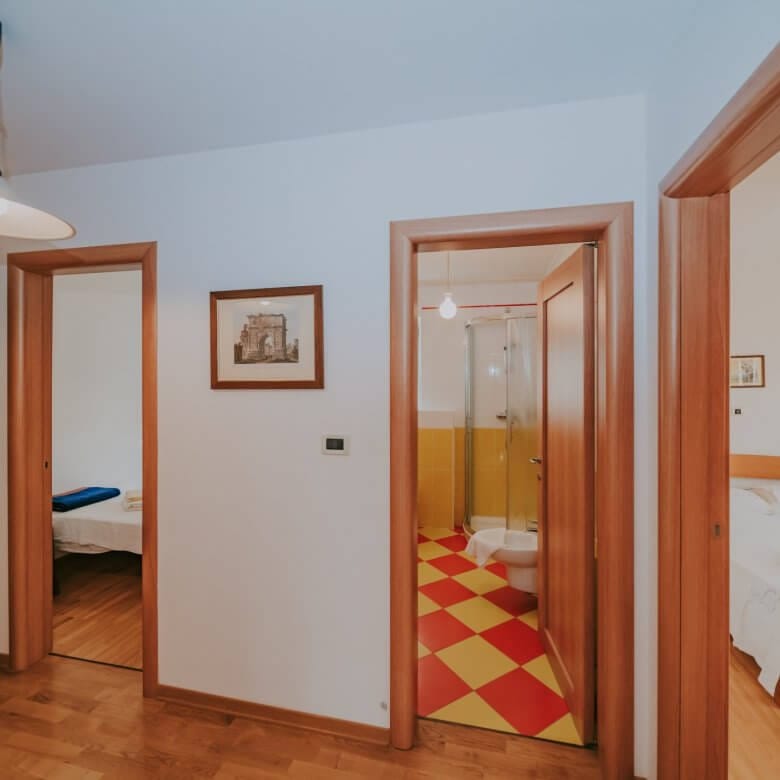 umag centro appartamento esclusivo prima fila al mare con garage e vista mare