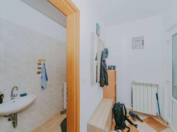 kastel prostorno stanovanje na odlični lokaciji