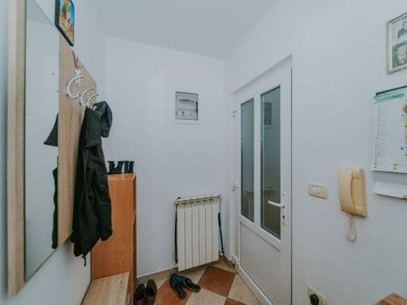 kastel prostorno stanovanje na odlični lokaciji
