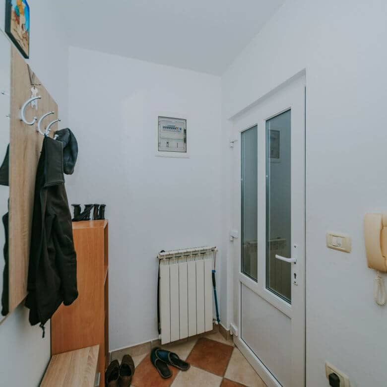 kastel prostorno stanovanje na odlični lokaciji