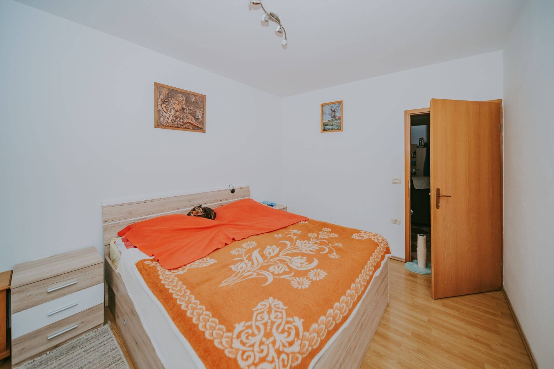 kastel prostorno stanovanje na odlični lokaciji