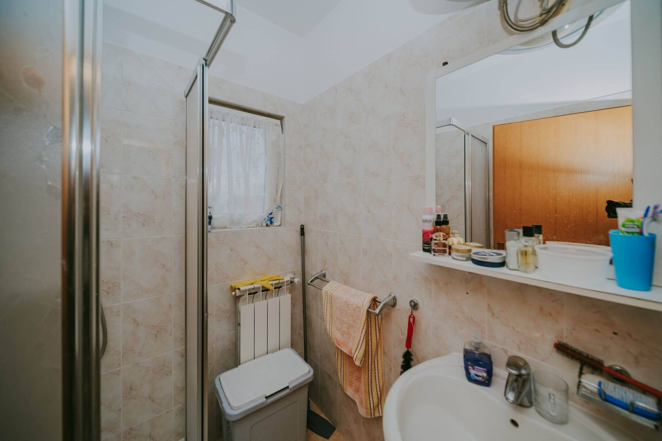 kastel prostorno stanovanje na odlični lokaciji