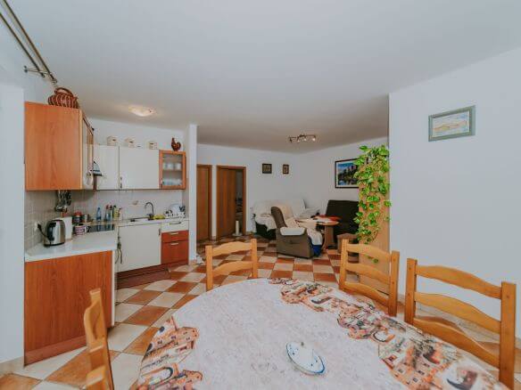 kastel spazioso appartamento in un'ottima posizione