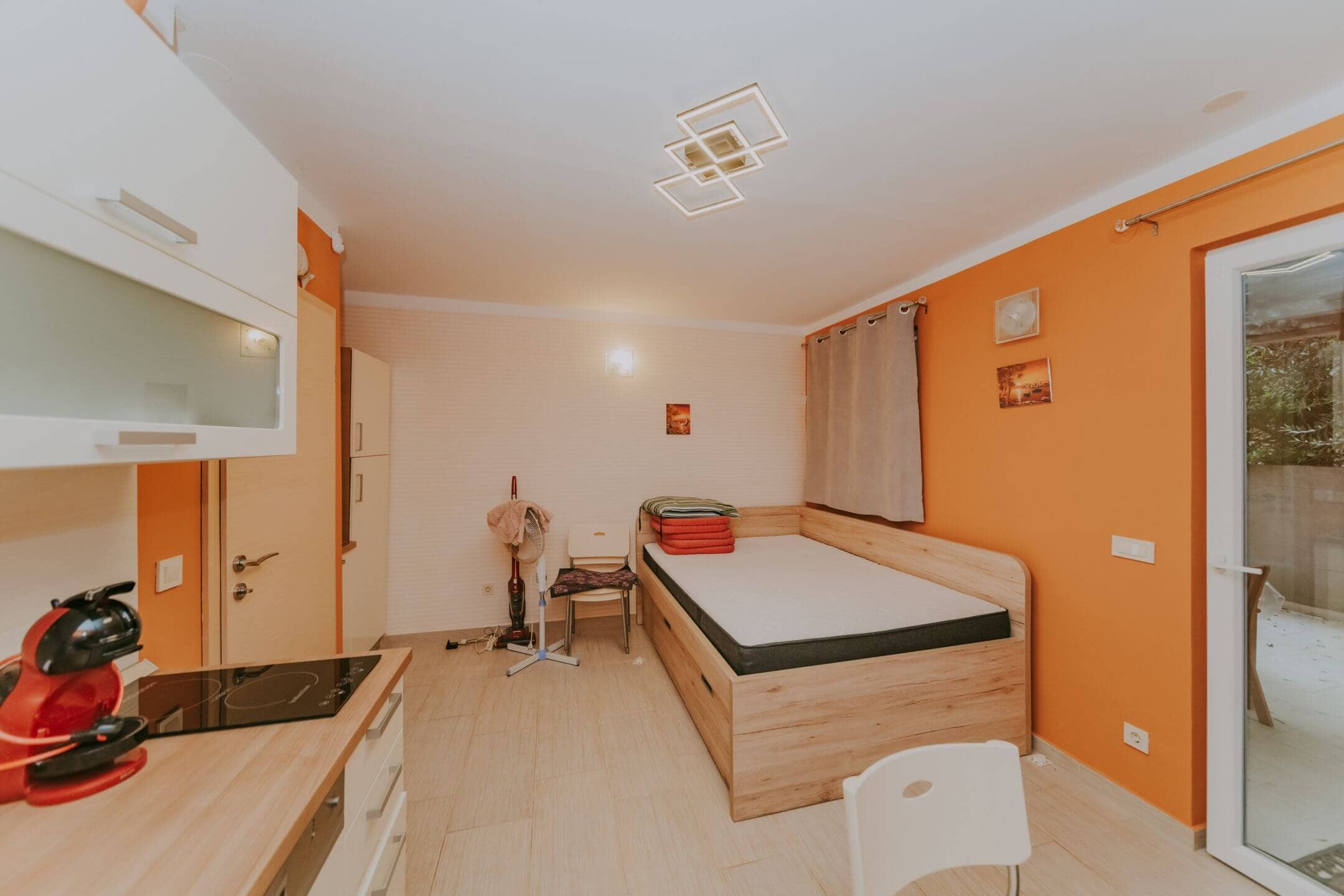 mareda novigrad apartment with garden and summer kitchen