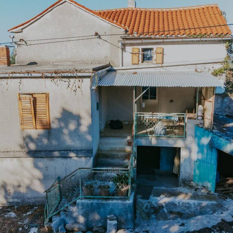 zavrsje surroundings a complex of stone houses with two barns and secluded land