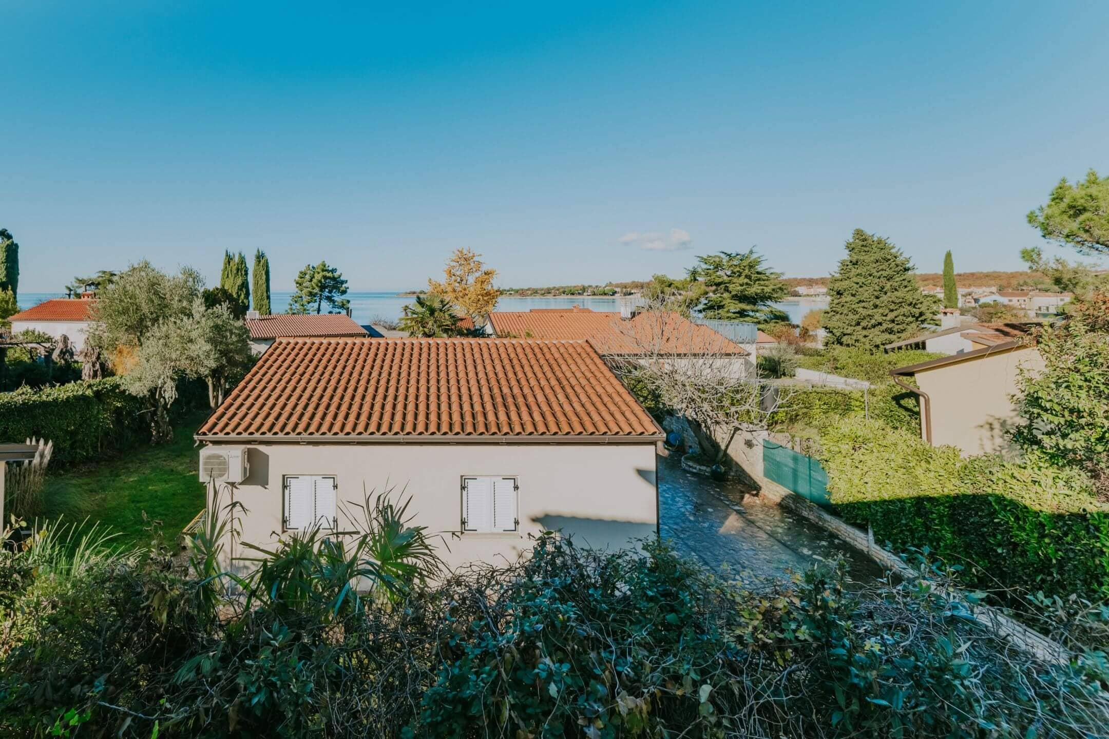 novigrad dajla dvokatnica spremna za stanovanje i iznajmljivanje