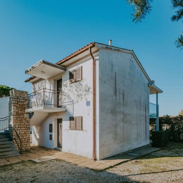 novigrad dajla dvokatnica spremna za stanovanje i iznajmljivanje