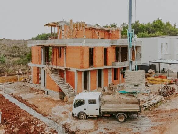 Zambratija moderne Wohnung in einem neuen Gebäude