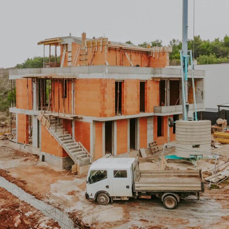 zambratija moderno stanovanje v novogradnji