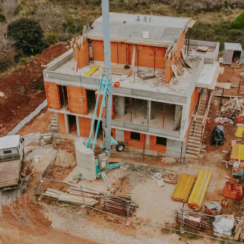 zambratija moderno stanovanje v novogradnji