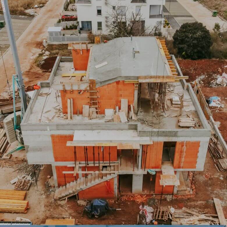 zambratija moderno stanovanje v novogradnji