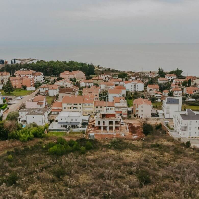 zambratija moderno stanovanje v novogradnji