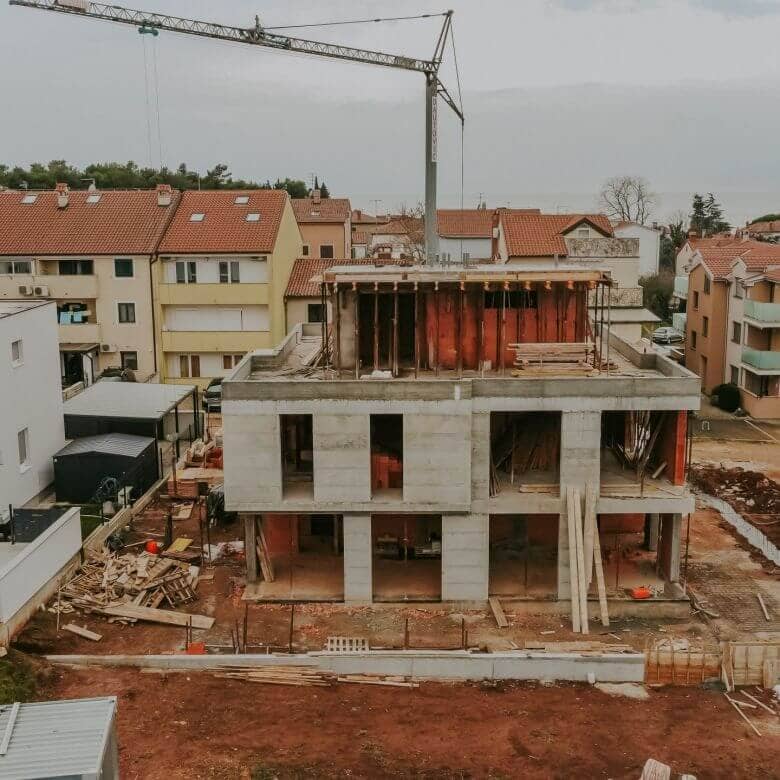Zambratija moderne Wohnung in einem neuen Gebäude