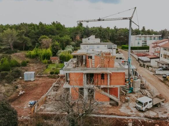 Zambratija moderne Wohnung in einem neuen Gebäude