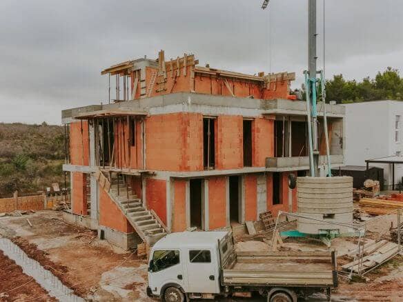 Zambratija moderne Wohnung in einem neuen Gebäude