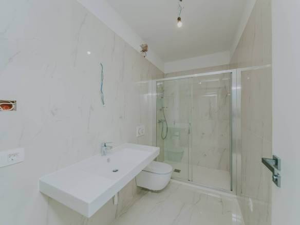 zambratija appartamento moderno in un nuovo edificio al primo piano