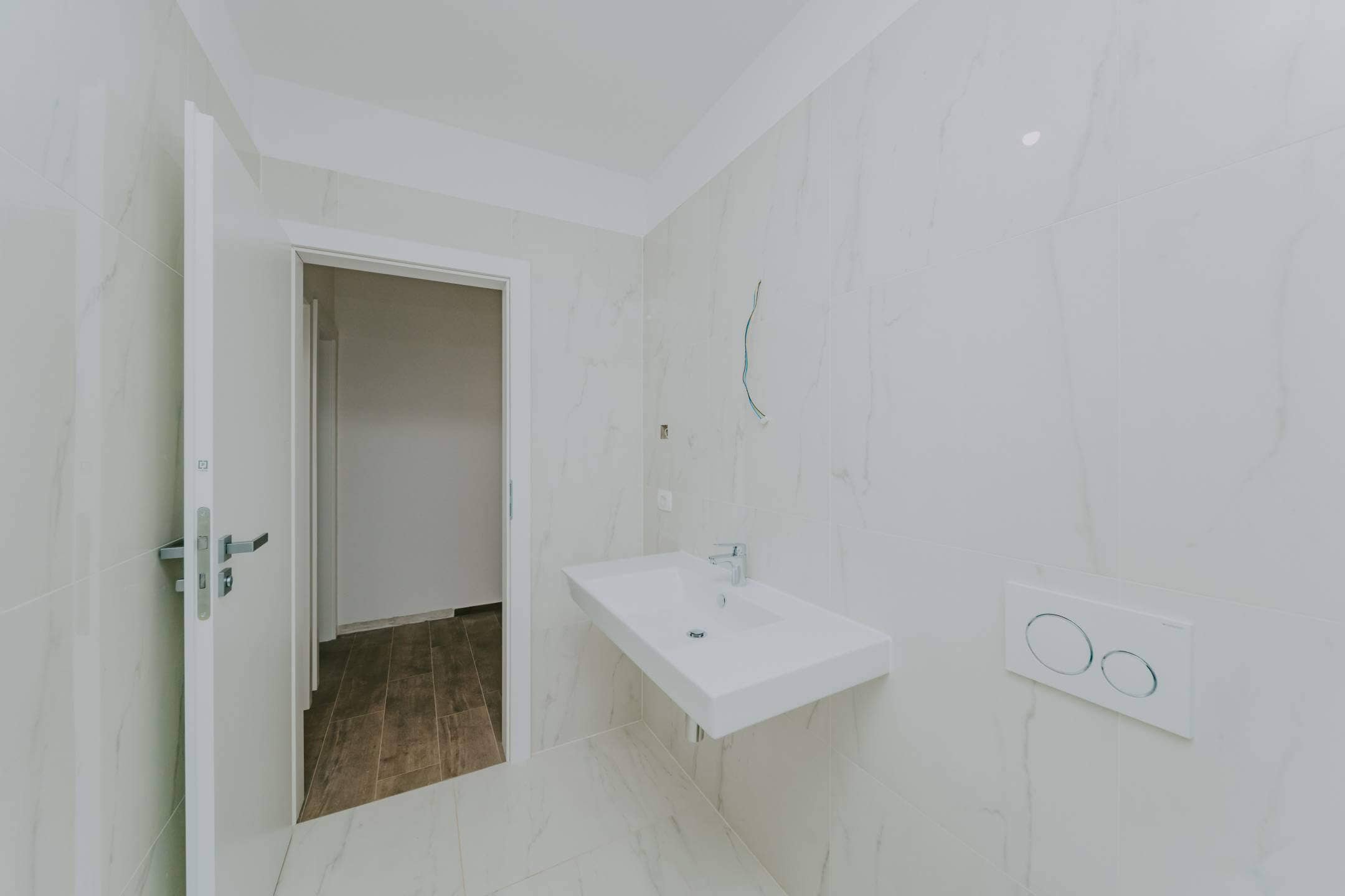 zambratija moderne Wohnung in einem Neubau im ersten Stock